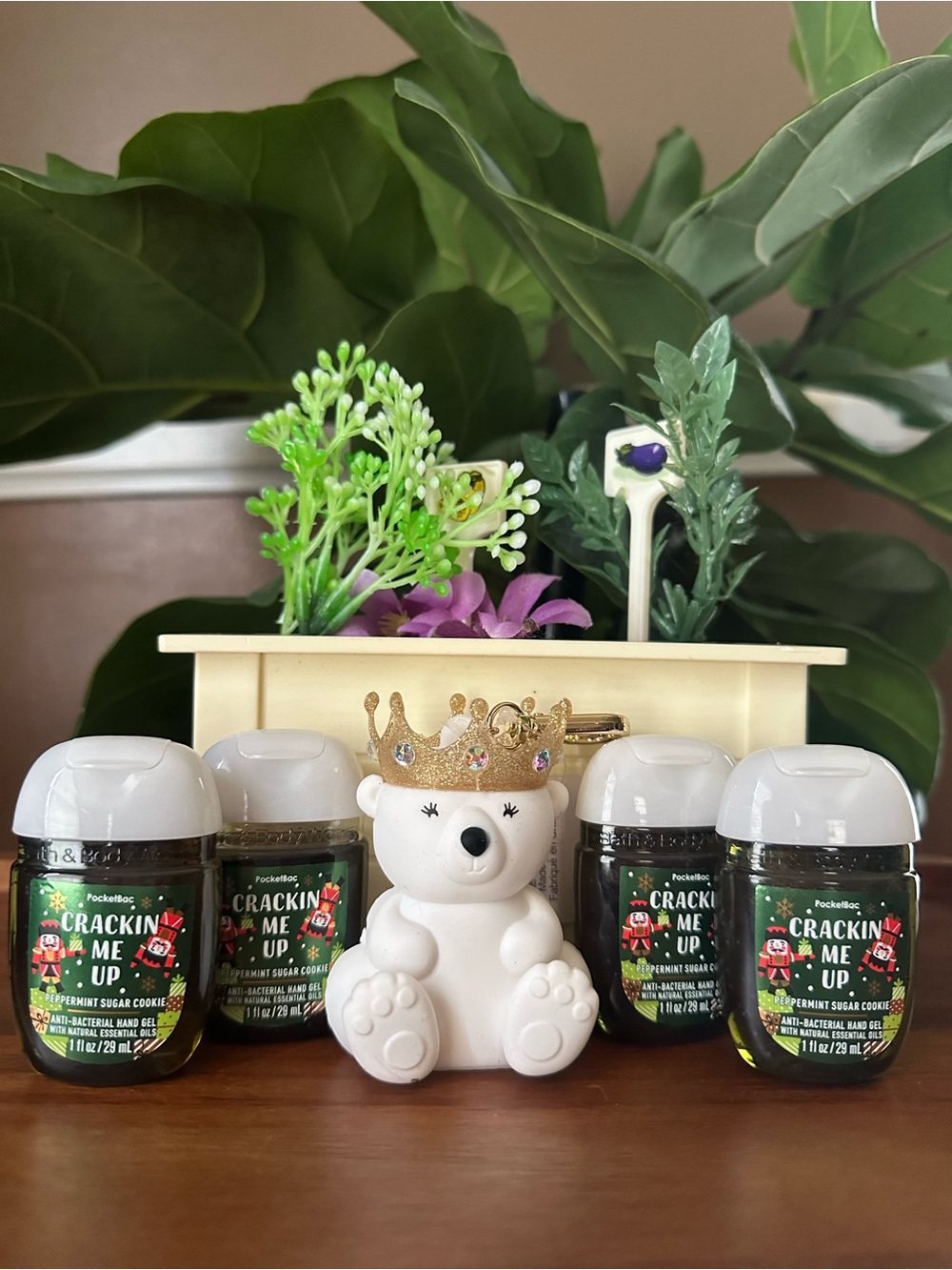 Bath and Body Works Royal Princess Polar Bear Pocketbac holder set 5